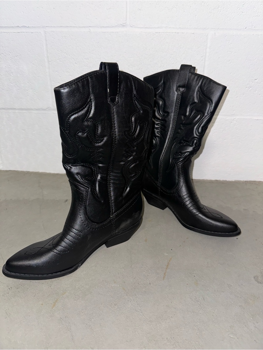 Classic Black Western Cowboy Boots | size 7